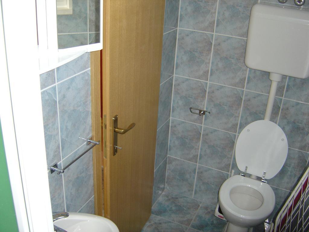 Apartments Kairos - Bili 9 Kastela Oda fotoğraf