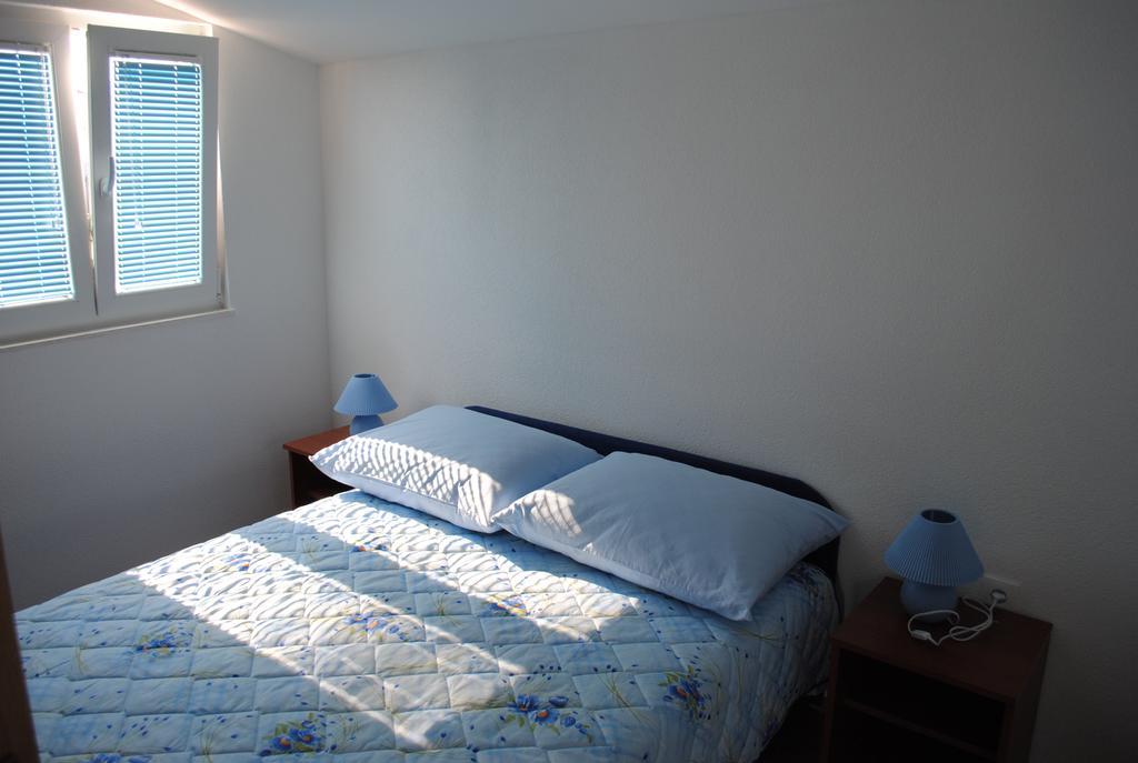 Apartments Kairos - Bili 9 Kastela Oda fotoğraf