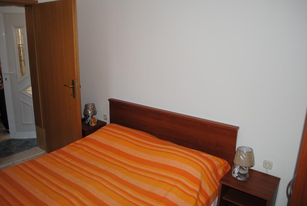Apartments Kairos - Bili 9 Kastela Oda fotoğraf